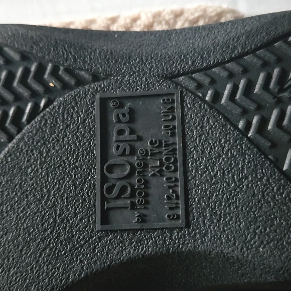 ISO Spa by Isotoner Women’s slippers Size 7 - Picture 6 of 8